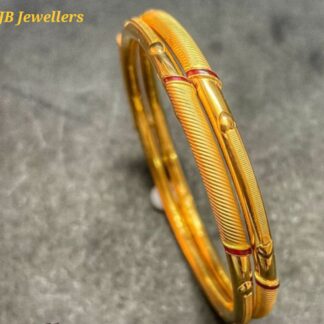 Sleek Gold Bangle