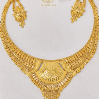 22KT Traditional Grand Gold Necklace Set with Matching Earrings