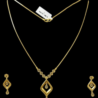 Diamond-Shape Gold Necklace Set with Floral Links