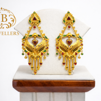 Elegant 18K Gold Heart Motif Drop Earrings with Traditional Hanging Design