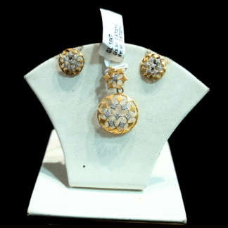 18KT Gold Designer Pendant Set with Earrings for Women