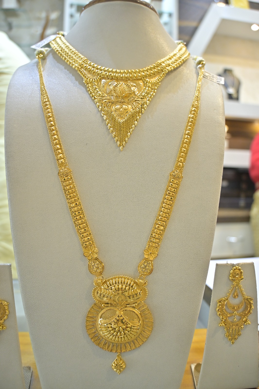 Traditional Gold Bridal Necklace Set with Matching Earrings | Premium Wedding Jewellery