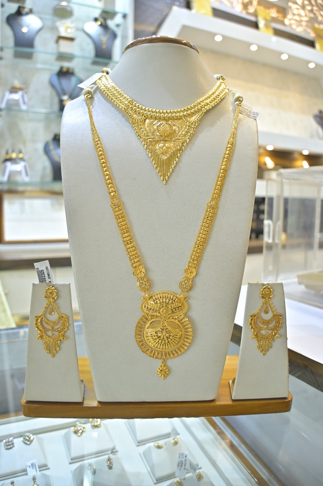 Traditional Gold Bridal Necklace Set with Matching Earrings | Premium Wedding Jewellery